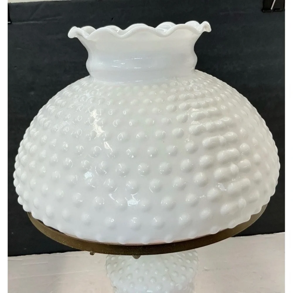 Fenton Style Hobnail Milk Glass Table Lamp White Excellent Vintage Must Rewire - Picture 3 of 16